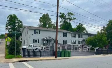 Main picture of 305 8th Ave E