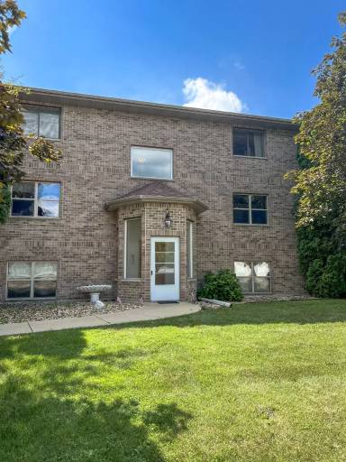 Main picture of 2 Kiley Dr