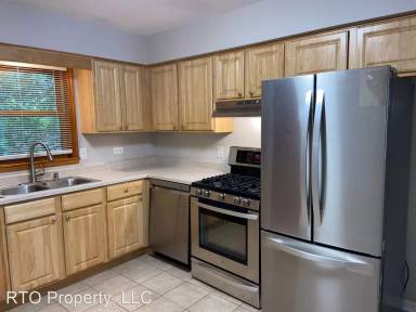 Main picture of 704 Oak Ave