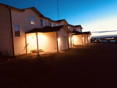 Main picture of 1310 S Skyline Dr