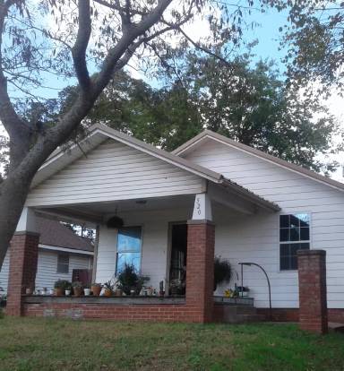 Main picture of 520 W 4th St