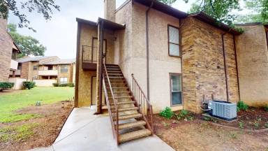 Main picture of 1912 Emerald Pl