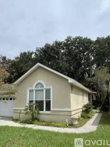 Main picture of 814 Kings Grant