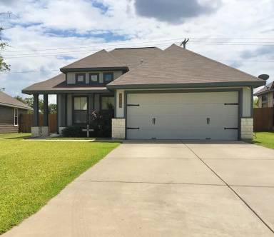 Main picture of 2904 Silver Oak Dr