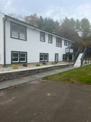 Main picture of 723 Totoket Rd