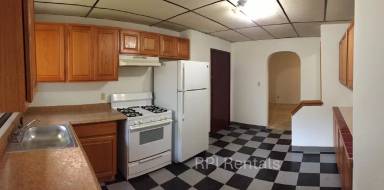 Main picture of 216 Lincoln Ave