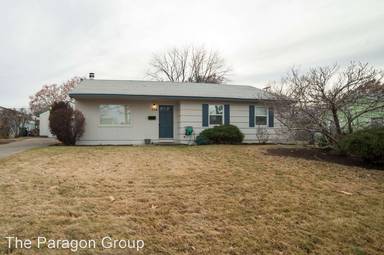 Main picture of 704 Cedar Ave