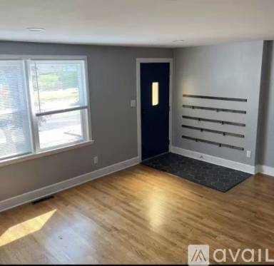 Main picture of 702 N DuPont Rd