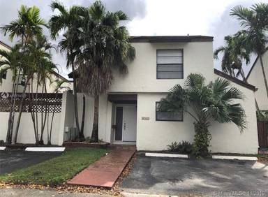 Main picture of 9722 NW 6th Ln