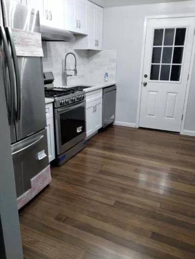 Main picture of 1539 W Cedar Ave