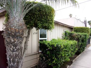 Main picture of 4758 Ingraham St