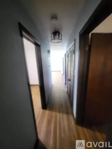 Main picture of 2404 Saturn St