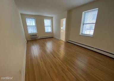 Main picture of 363 W 52nd St