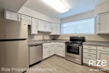 Main picture of 1845 W 2700 S