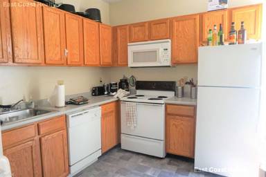 Main picture of 23 Maple St