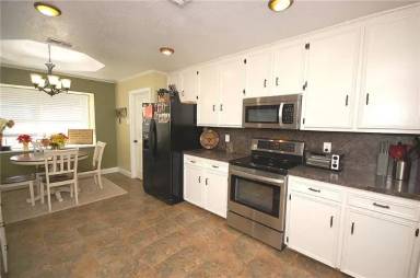 Main picture of 3613 Scott Dr
