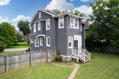 Main picture of 2928 Hawthorne Ave