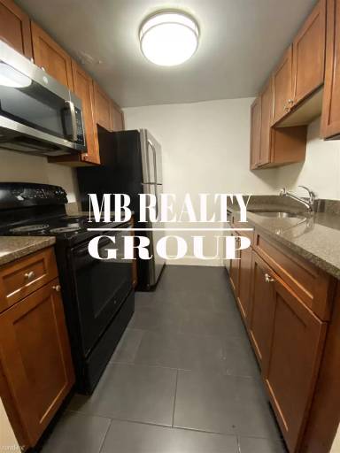 Main picture of 772 Columbus Ave