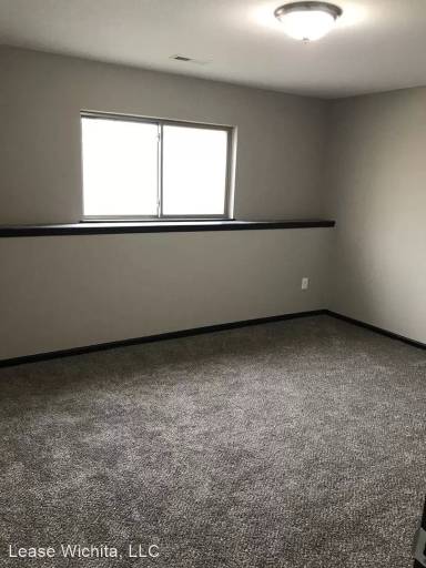 Main picture of 12817 19 Timber Lk Ct