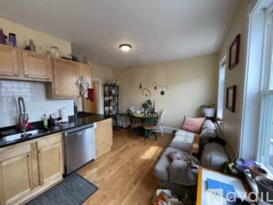 Main picture of 48 Lowell St