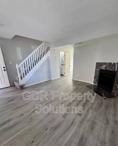 Main picture of 700 Fruit Ave NW
