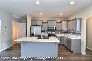 Main picture of 3308 6th Way E