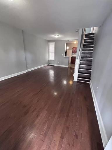 Main picture of 1462 N Hobart St