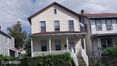 Main picture of 421 Willow St