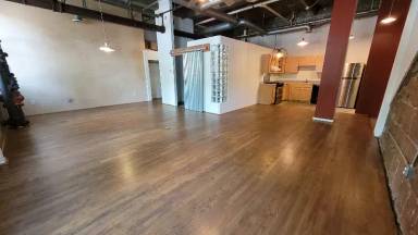 Main picture of 210 Walker St SW