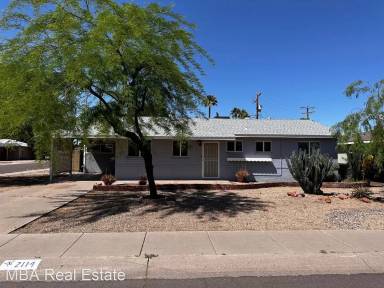 Main picture of 2114 W Myrtle Ave