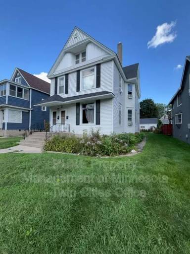 Main picture of 1947 Fillmore St NE