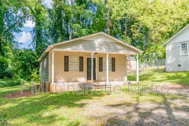 Main picture of 403 E Lee Ave