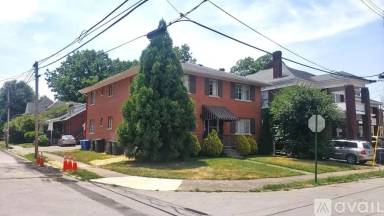 Main picture of 342 Grosvenor Ave