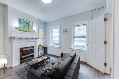 Main picture of 236 Brownsville Rd