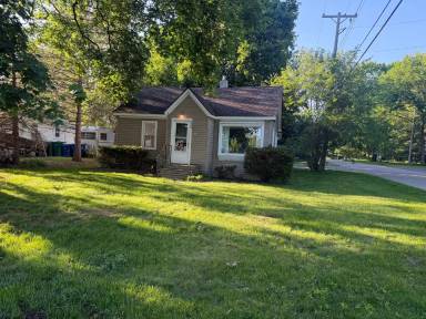 Main picture of 6400 Elmwood Dr