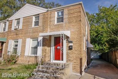 Main picture of 2122 E 97th St