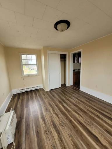 Main picture of 6453 Lincoln Hwy