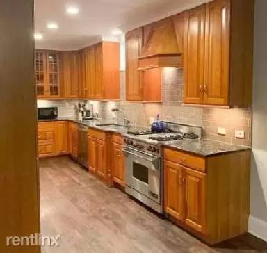 Main picture of 1213 W Newport Ave