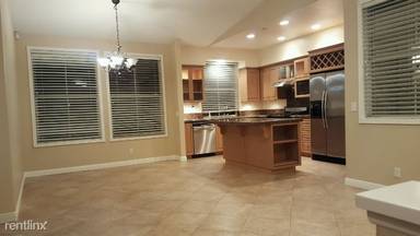 Main picture of 614 S Fairmont Way