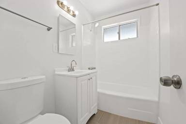 Main picture of 1844 N Harvard Blvd