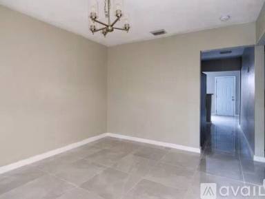 Main picture of 47 NW 151st St