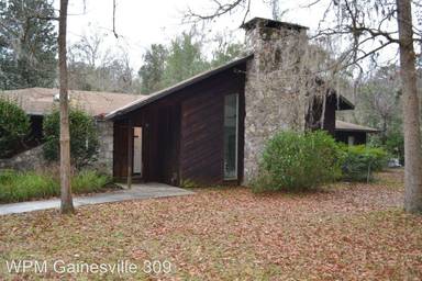 Main picture of 5715 NW 67th Ct