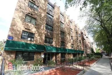 Main picture of 660 W Wrightwood Ave