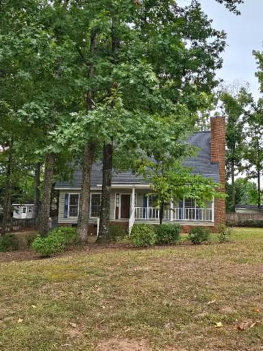 Main picture of 217 Mooring Ln
