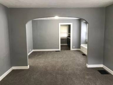 Main picture of 1039 W 36th St