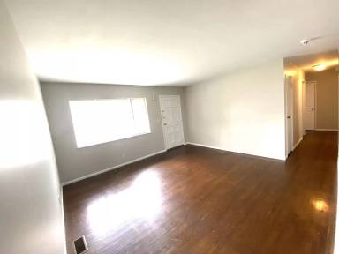 Main picture of 237 Vanderbilt Dr