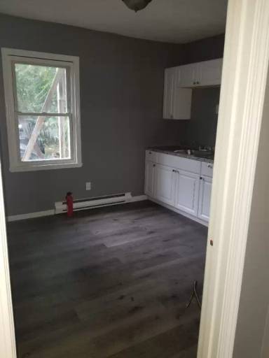 Main picture of 897 Branch Ave