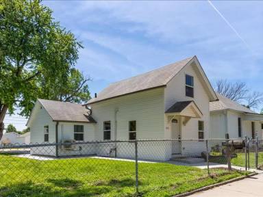 Main picture of 1127 6th Ave