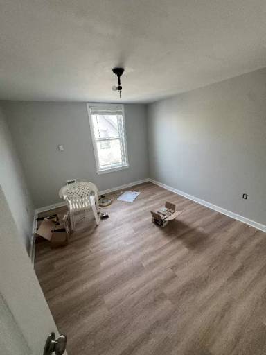 Main picture of 11 Nixon Ave