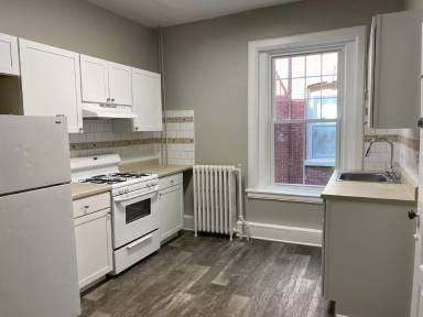 Main picture of 609 N Plum St